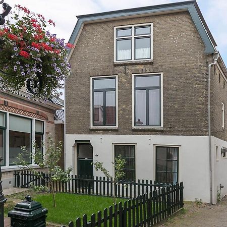 Knus Vertoeven In Een Historisch Pand In Grou. المظهر الخارجي الصورة