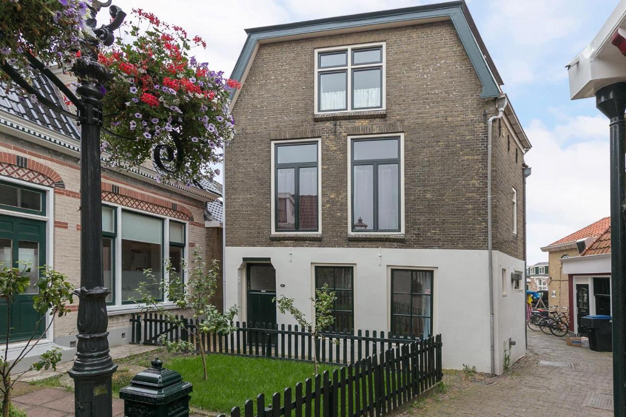 Knus Vertoeven In Een Historisch Pand In Grou. المظهر الخارجي الصورة