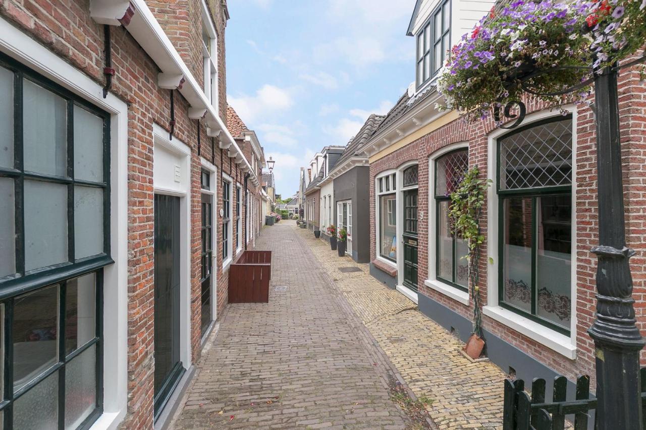 Knus Vertoeven In Een Historisch Pand In Grou. المظهر الخارجي الصورة